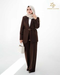 لباس عید ۱۴۰۵ چه رنگی بخریم؟ راهنمای انتخاب رنگ لباس بر اساس رنگ پوست 4 کت و شلوار زنانه کمردار کرپ موناکو