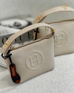 از محل کار تا مهمانی؛ چگونه با چند تغییر ساده، استایل خود را متحول کنیم؟ 7 hermes bag2